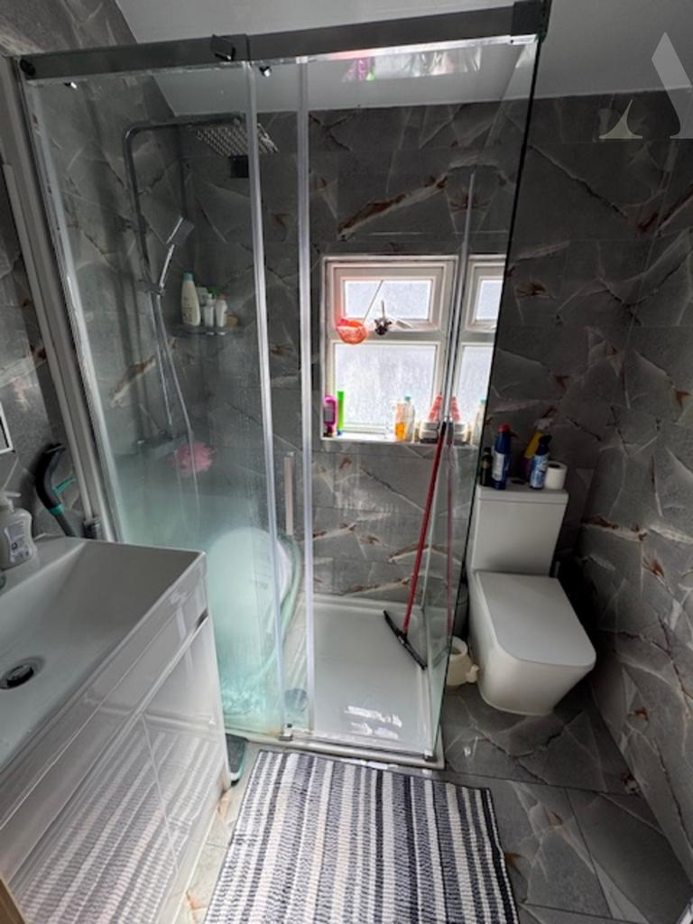 Woodwells shower room