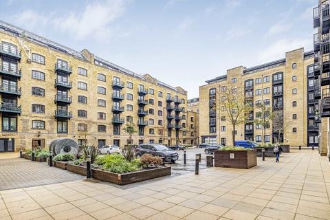 Cayenne Court, London SE1