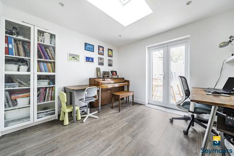 4 bedroom semi-detached house for sale, Stag Hill, Surrey GU2