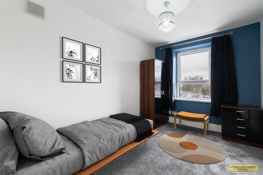 Furnished room