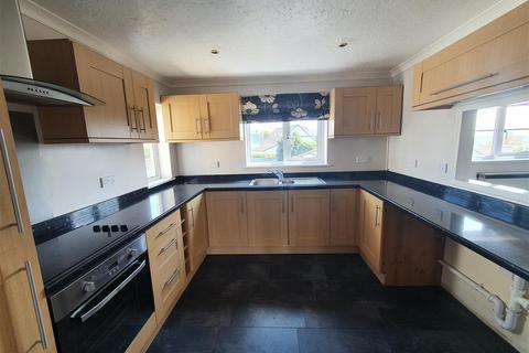 3 bedroom flat to rent, Carnon Downs, Truro