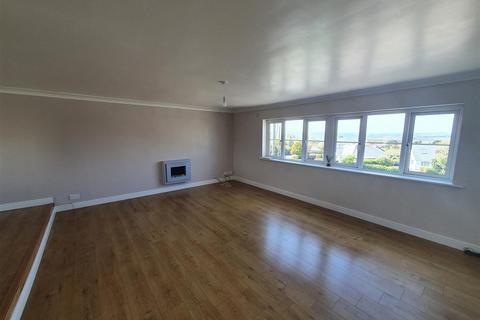 3 bedroom flat to rent, Carnon Downs, Truro