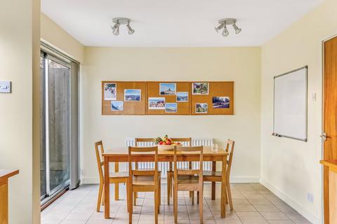 9 Bramalea Close, London, N6 4QD