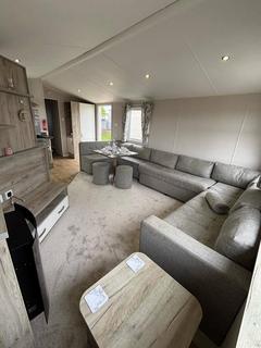 3 bedroom static caravan for sale, Flag Hill, Great Bentley, Colchester, CO7