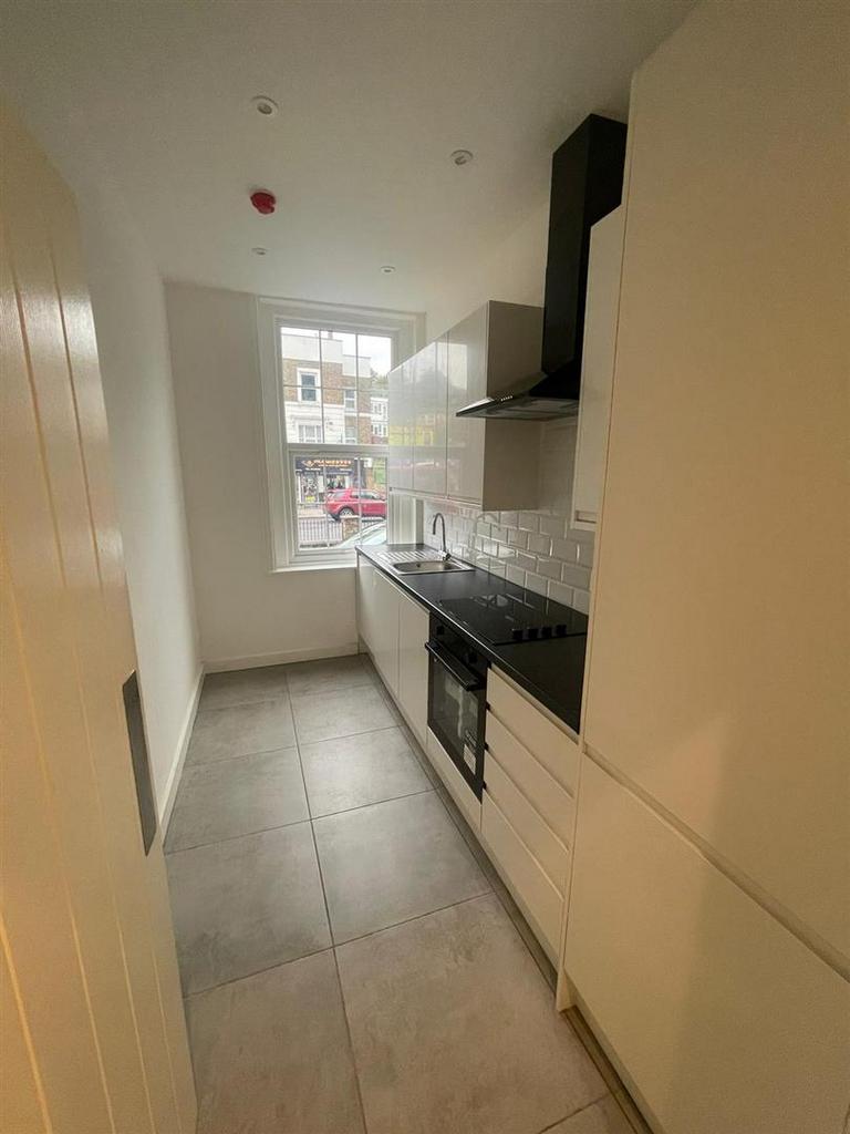 Communal kitchen ground floor.jpg