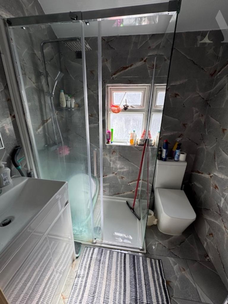 Woodwells shower room