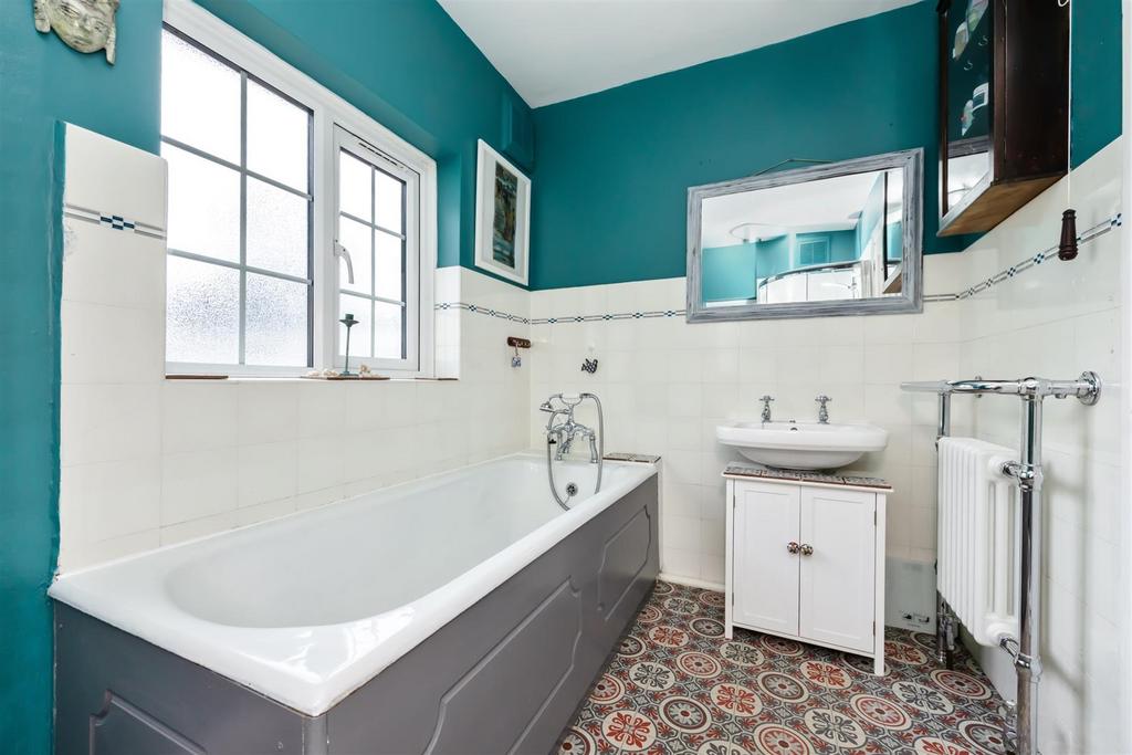 Family Bath/Shower Room/WC