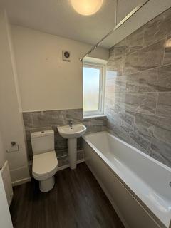 2 bedroom house to rent, Redberry Way, South Shields NE34