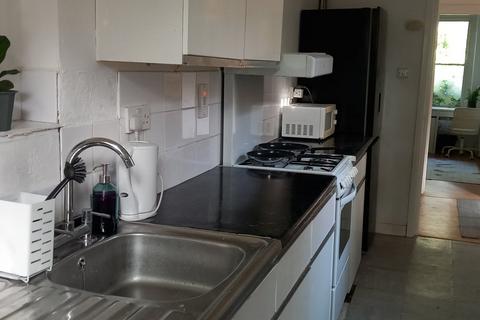 1 bedroom ground floor flat to rent, Freegrove Road, London, N7 9JN