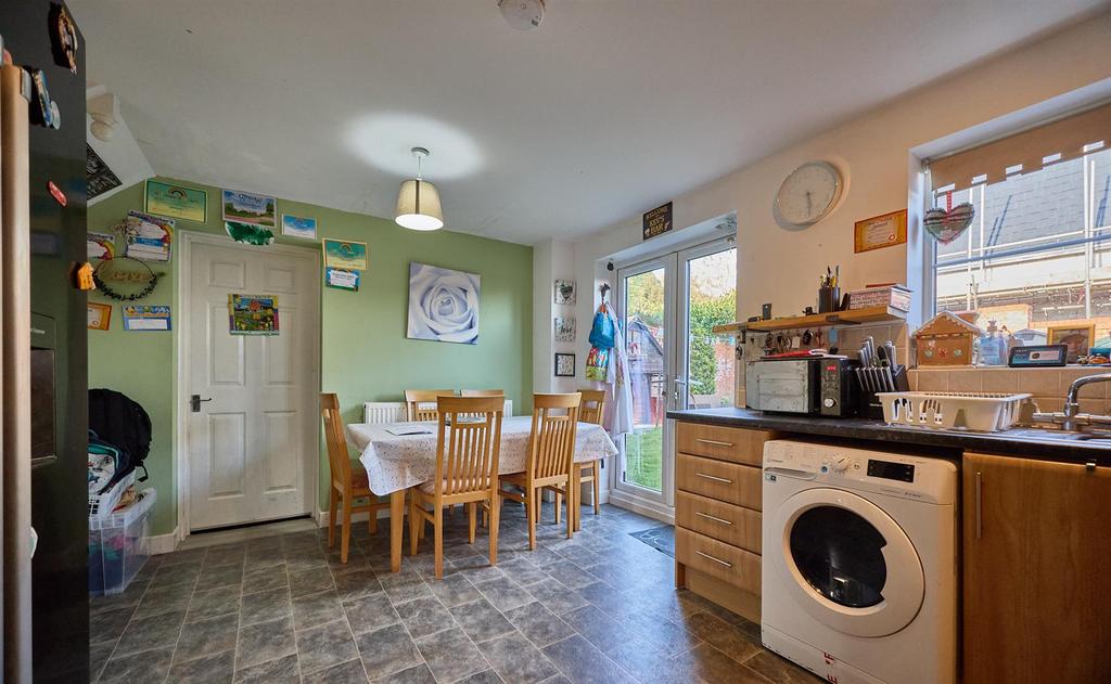 Kitchen/Dining Room