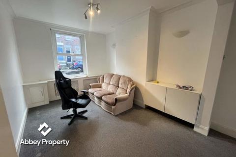 3 bedroom detached house to rent, St. Pauls Road, Luton, LU1