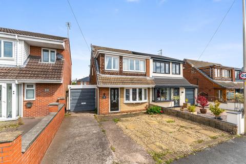 Rushton Avenue, Leigh WN7