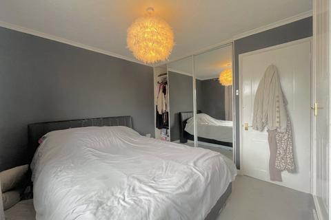 20 Bartholomew Place, Warfield, Bracknell, RG42 3DQ