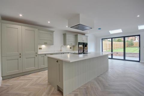5 bedroom detached house for sale, Birch House, Riplingham Road, Skidby