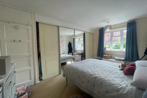 95 Taunton Vale, Gravesend, DA12 5QZ