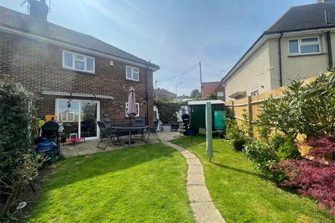 95 Taunton Vale, Gravesend, DA12 5QZ