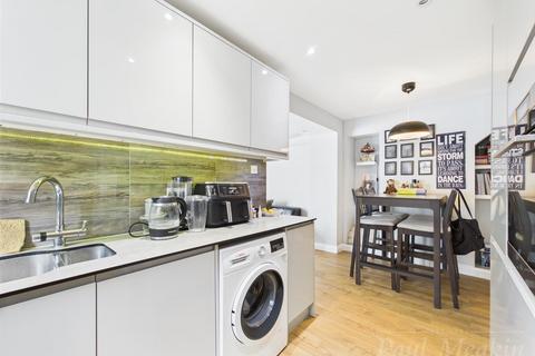3 Grenville Road, New Addington, Croydon, CR0 0NZ