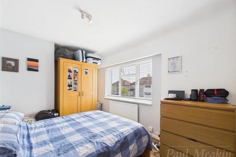 3 Grenville Road, New Addington, Croydon, CR0 0NZ