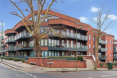 2 bedroom apartment for sale, West Heath Place, NW11