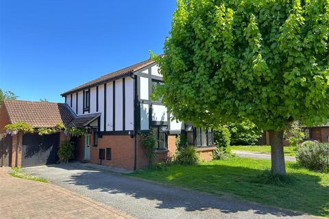 20 Anglesey Mead, Chippenham, SN15 3UB