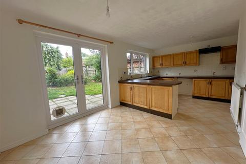 20 Anglesey Mead, Chippenham, SN15 3UB