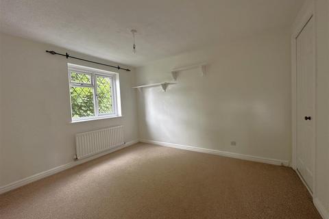 20 Anglesey Mead, Chippenham, SN15 3UB
