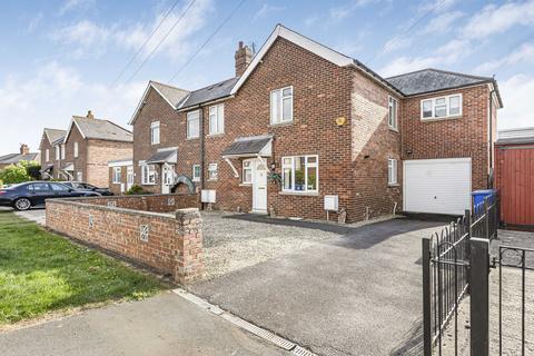 4 bedroom semi-detached house for sale, Bucknell Road, Bicester, OX26