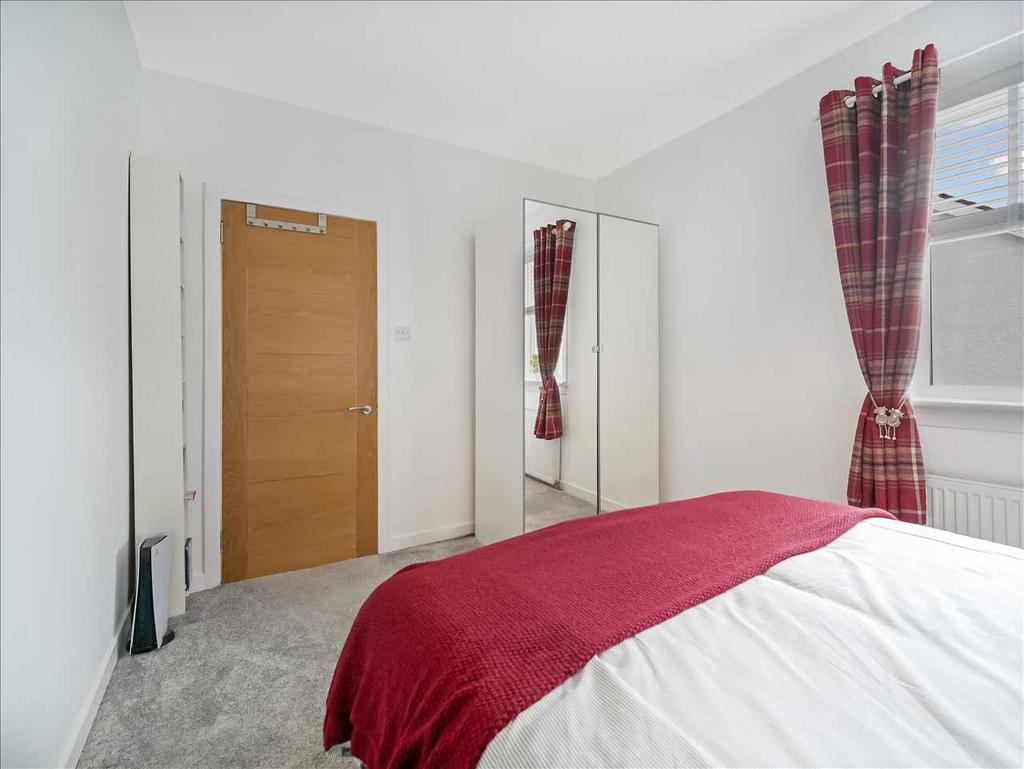 Bedroom Three (2)