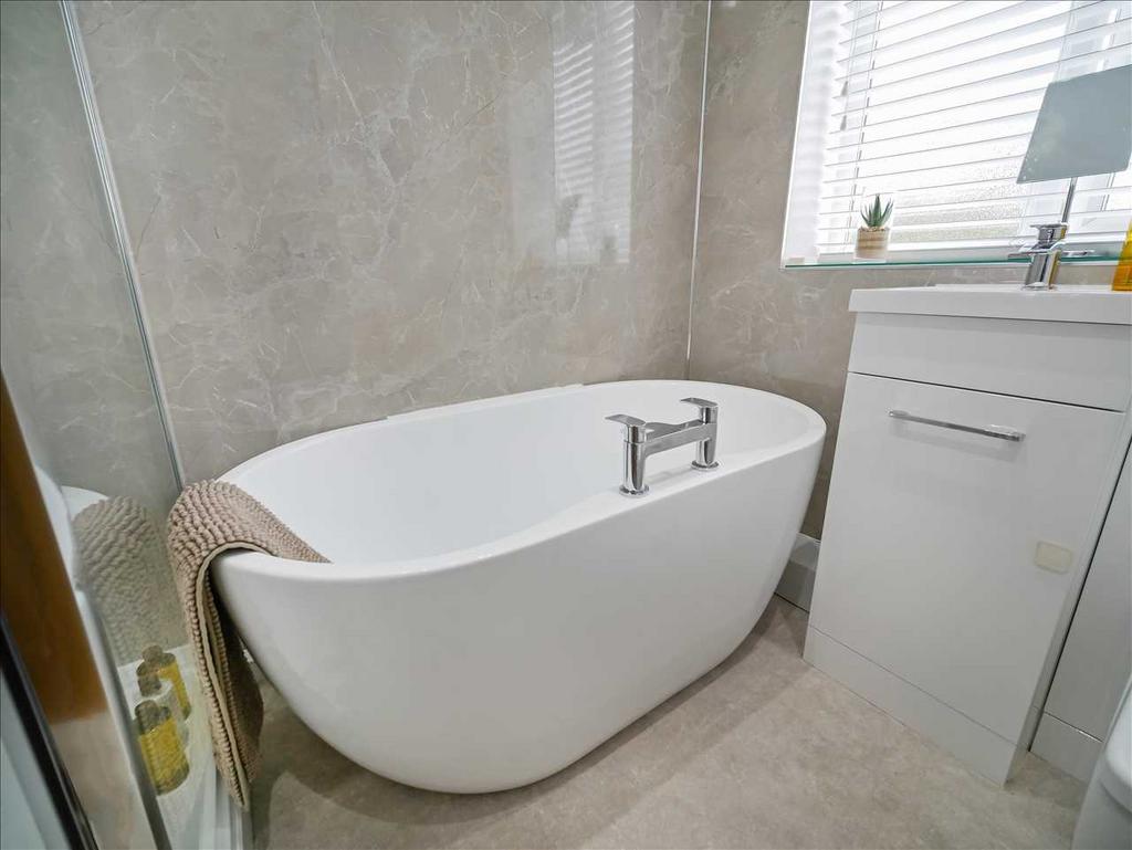 Bathroom (3)
