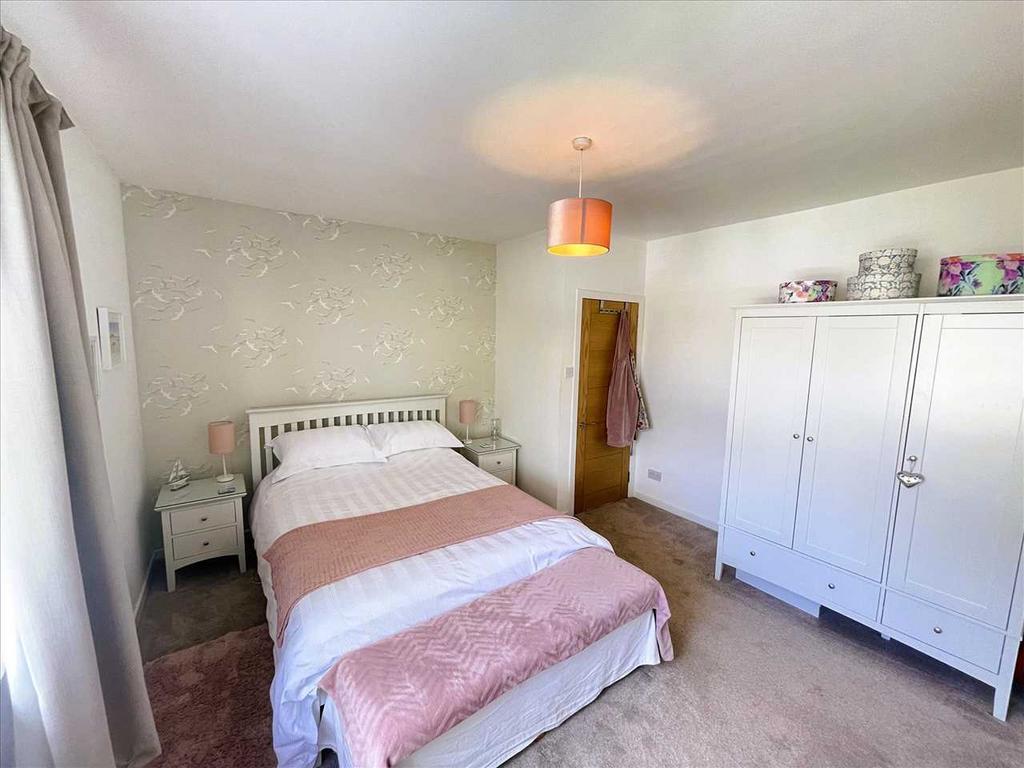 Bedroom One (3)