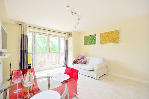 1 bedroom flat for sale, Barchester Close, Hanwell, London, W7