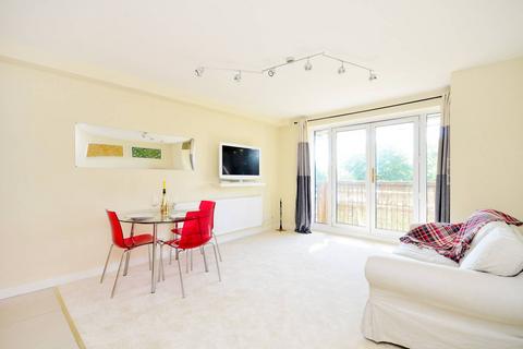 1 bedroom flat for sale, Barchester Close, Hanwell, London, W7