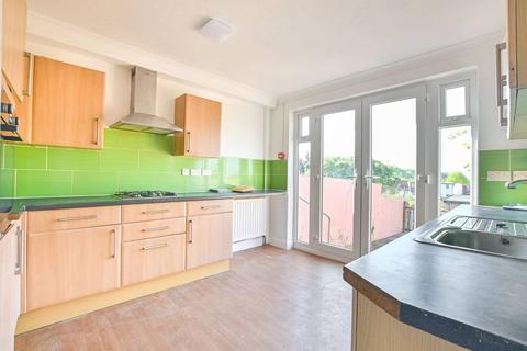 4 bedroom terraced house to rent, Whitton Avenue East, UB6, Perivale, Greenford, UB6