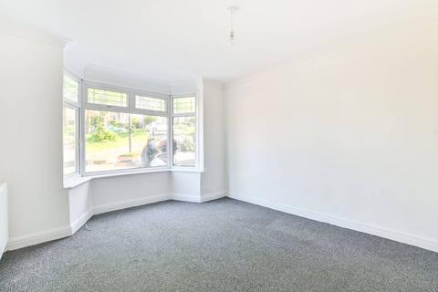 4 bedroom terraced house to rent, Whitton Avenue East, UB6, Perivale, Greenford, UB6