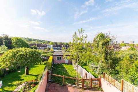 4 bedroom terraced house to rent, Whitton Avenue East, UB6, Perivale, Greenford, UB6