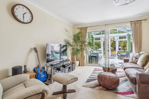 4 Margeholes, Watford, WD19 5AP