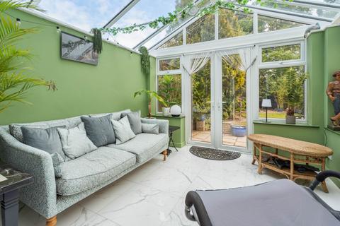 4 Margeholes, Watford, WD19 5AP