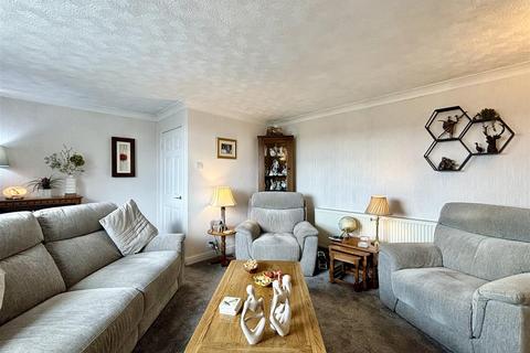 3 bedroom semi-detached house for sale, Harcourt Avenue, Bradford BD13