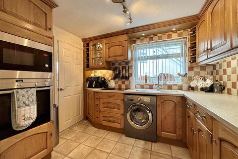 3 bedroom semi-detached house for sale, Harcourt Avenue, Bradford BD13