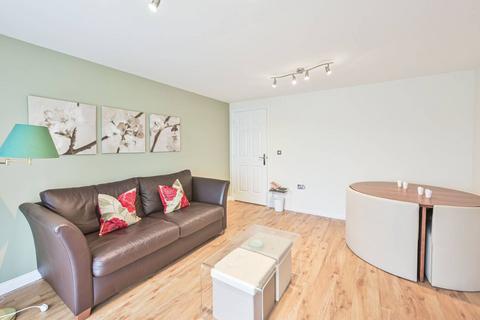 Great North Way, Hendon, London, NW4