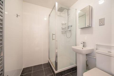 2 bedroom flat for sale, Great North Way, Hendon, London, NW4