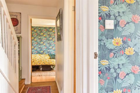 71 Bramble Rise, Brighton, BN1 5GE