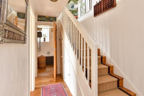71 Bramble Rise, Brighton, BN1 5GE