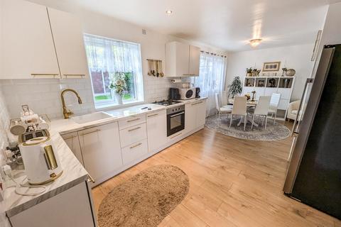 18 Willow Brook Road, Corby, NN17 2EB
