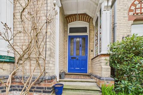 4 Alexandra Road, Leicester, LE2 2BB