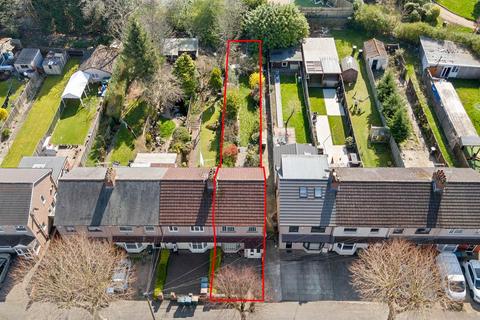 3 bedroom end of terrace house for sale, Sunningdale Avenue