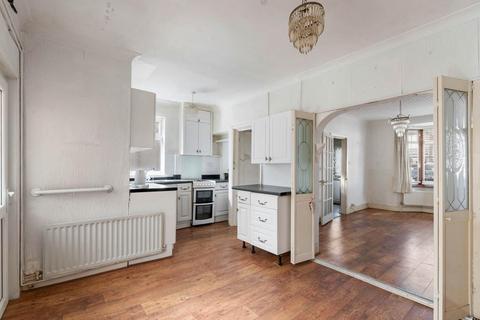 3 bedroom end of terrace house for sale, Sunningdale Avenue