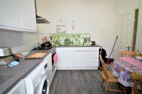 6a Credon Road, London, E13 9BJ