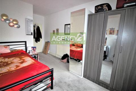 6a Credon Road, London, E13 9BJ