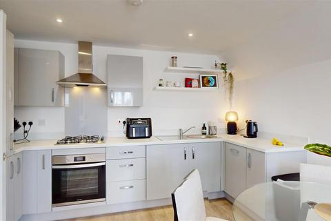 2 bedroom flat for sale, Sovereign Way, Stamford